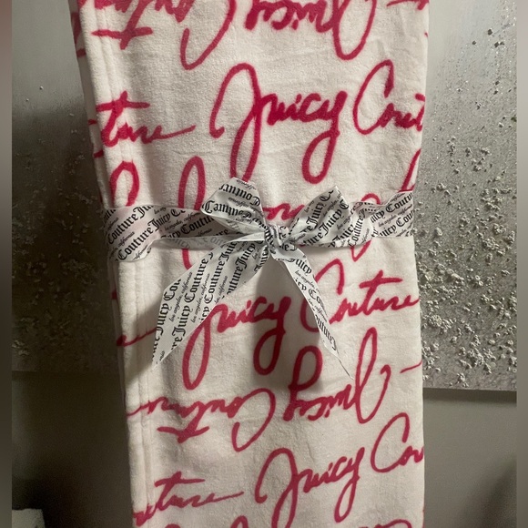 Juicy Couture Blanket - Picture 3 of 3